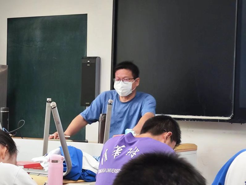 文件:8e95207fe9d798a95fdf608cae4bf2e.jpg